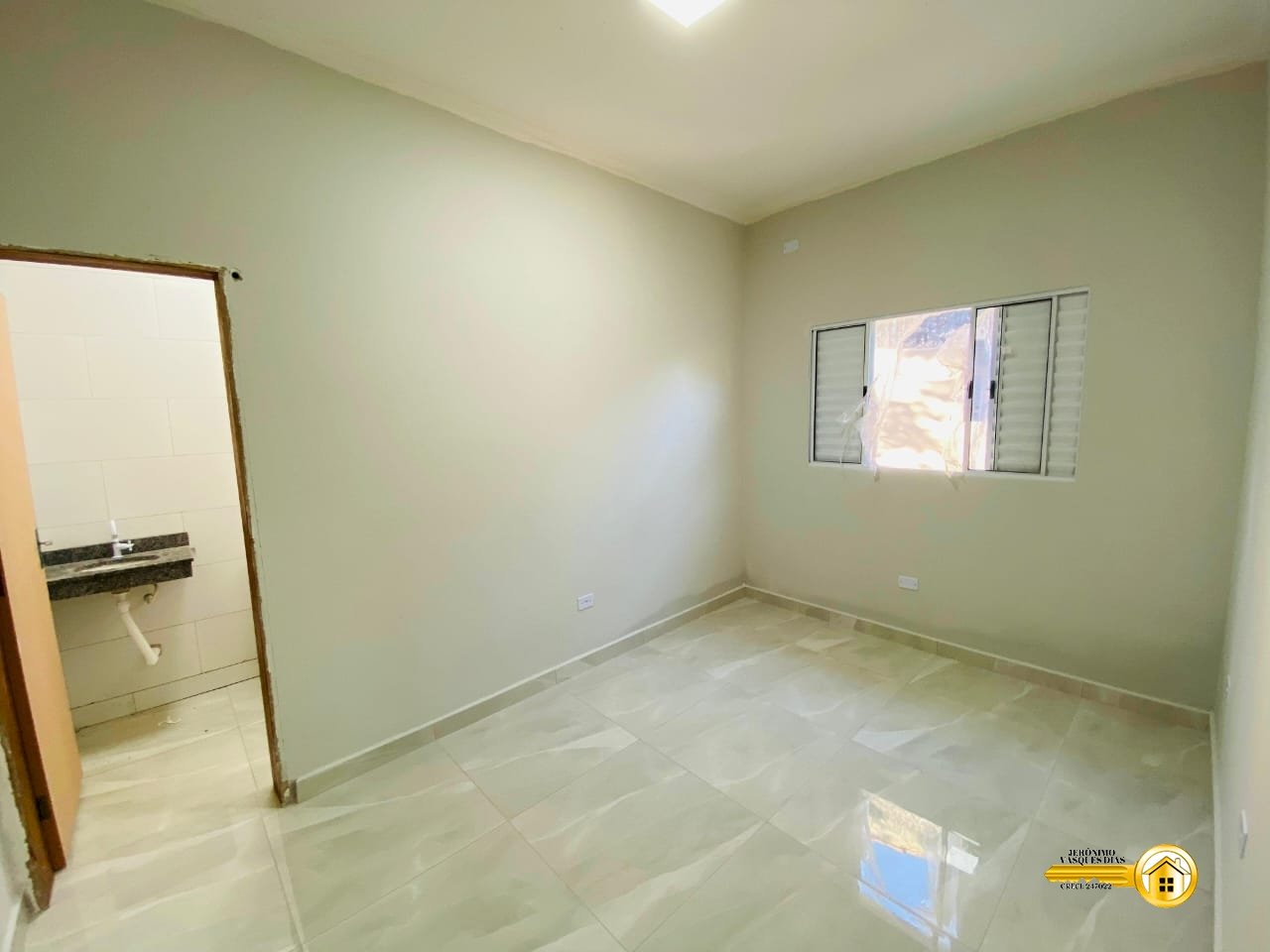 Imagem imóvel Casa Geminada NOVA