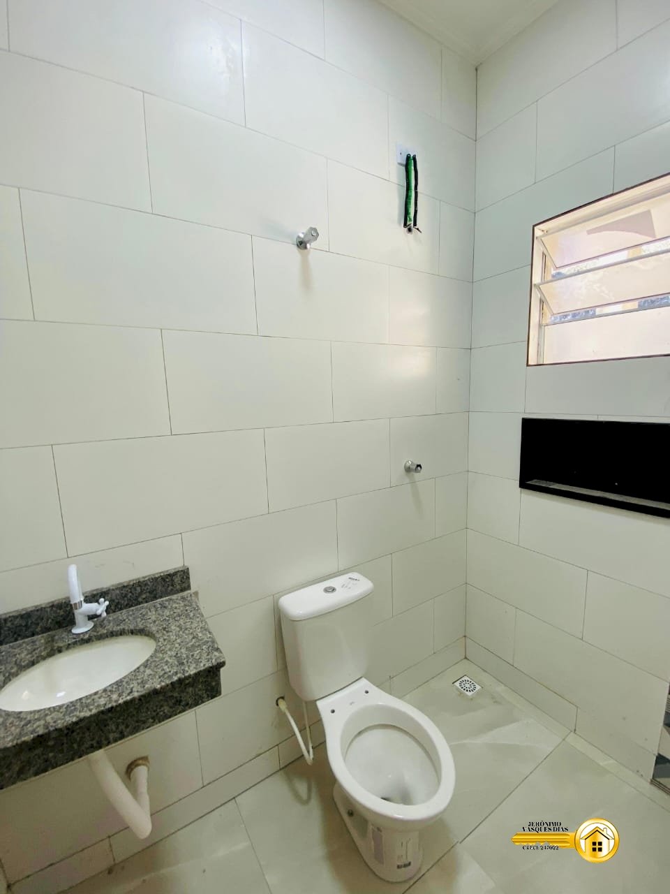 Imagem imóvel Casa Geminada NOVA