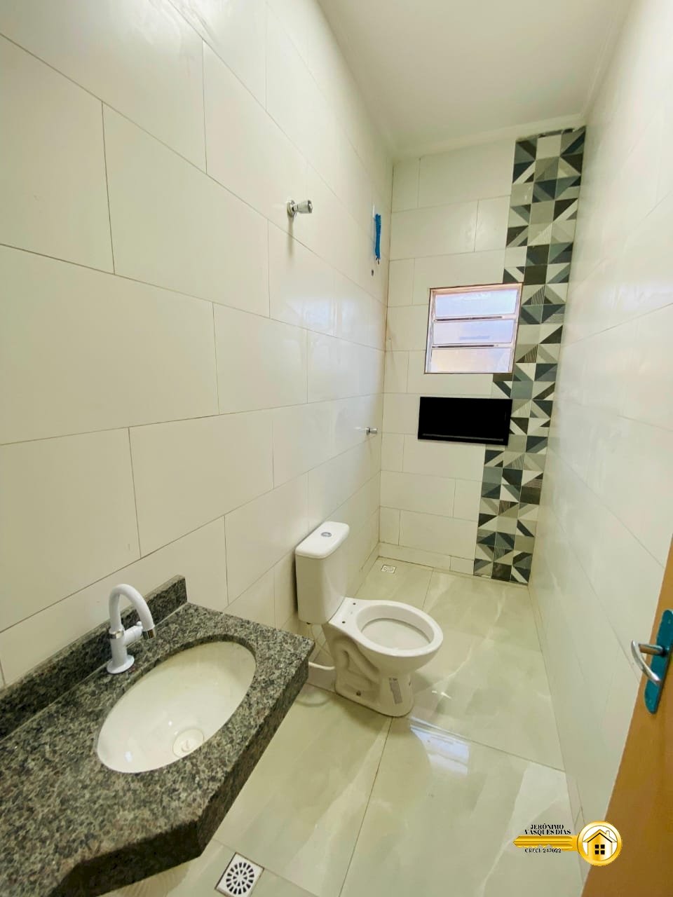 Imagem imóvel Casa Geminada NOVA