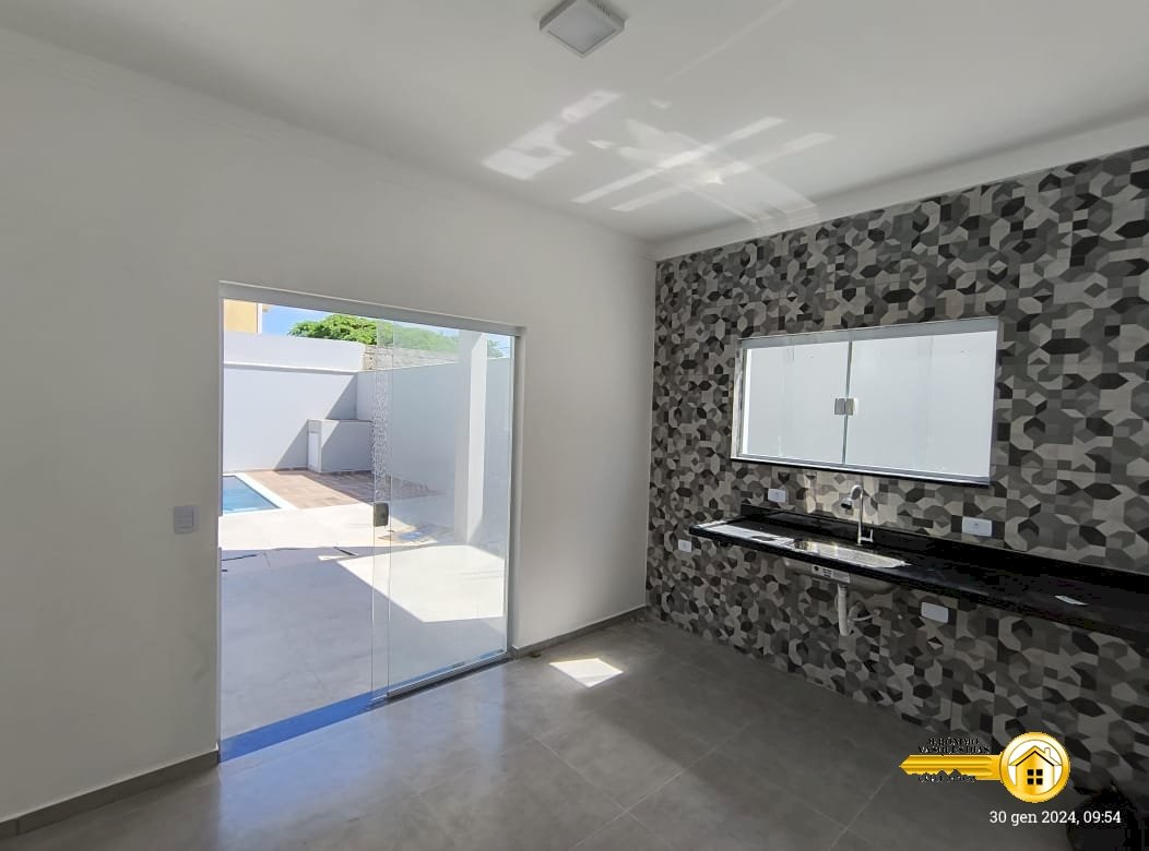 Imagem imóvel Sobrado Novo Lado Praia