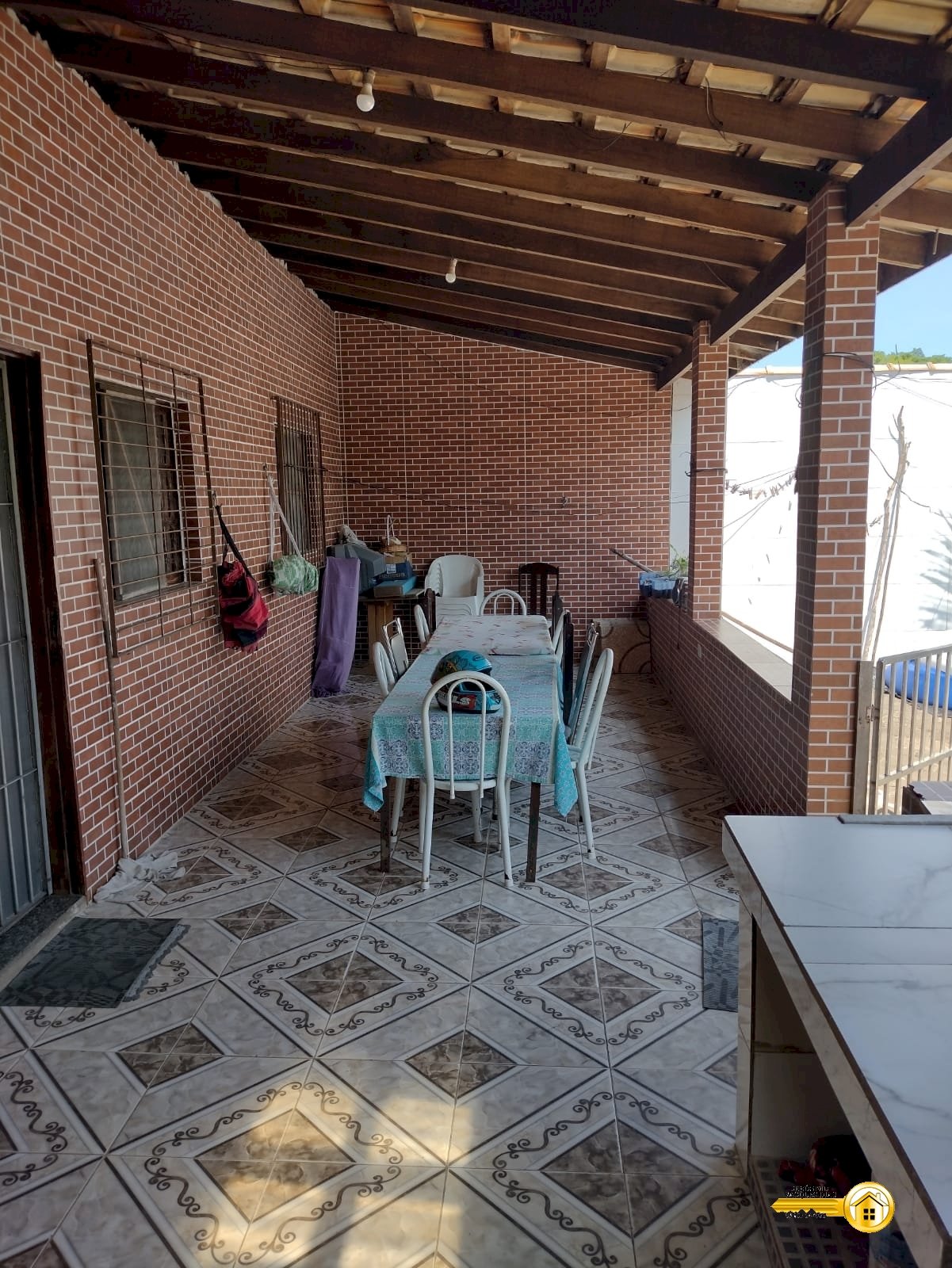 fe635d4b244b89621dd9378ef5afdb08.jpg