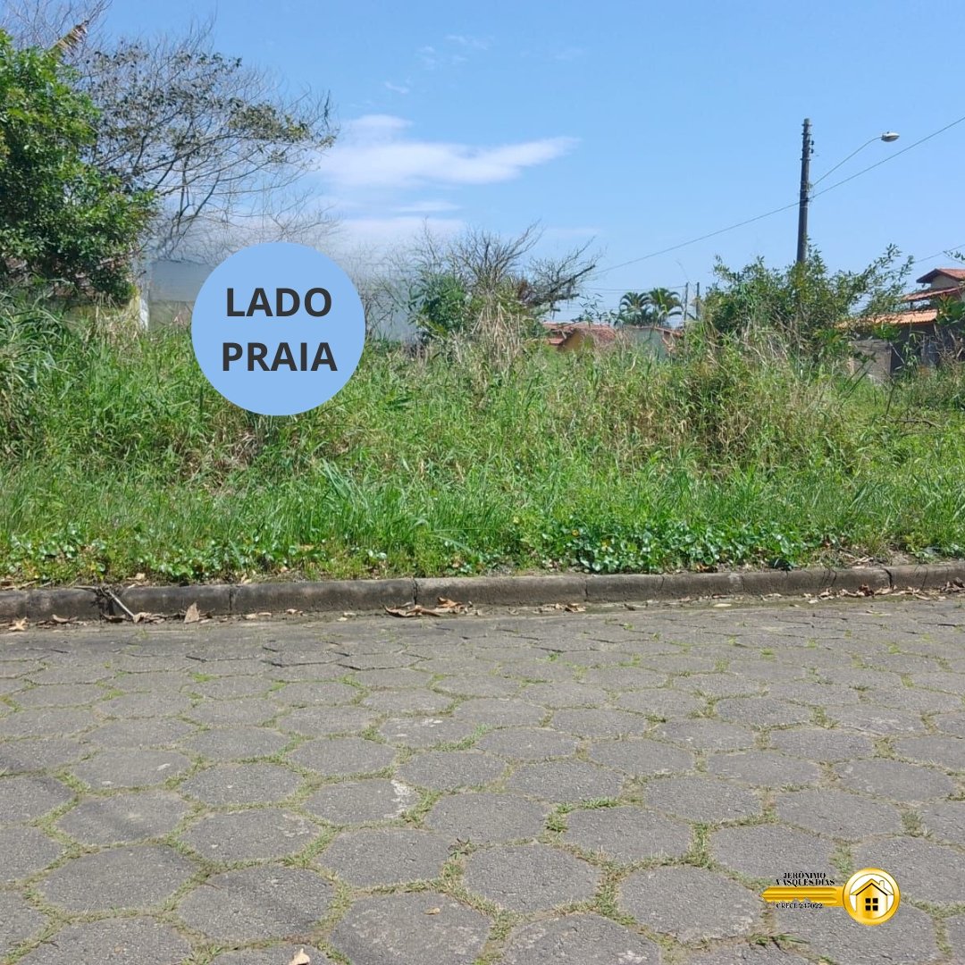 Terreno na quadra da praia